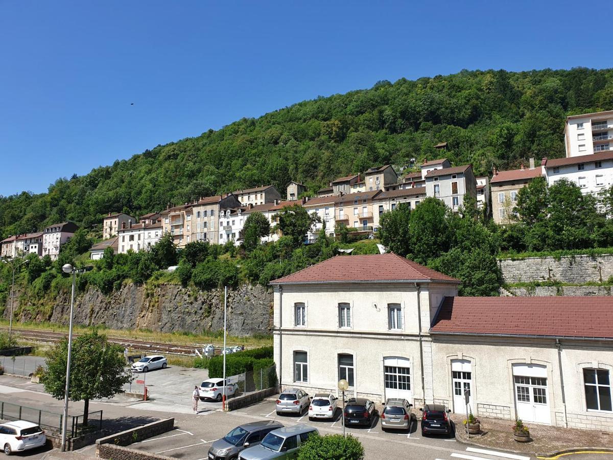 Jura Hotel Restaurant Le Panoramic Saint-Claude Bagian luar foto
