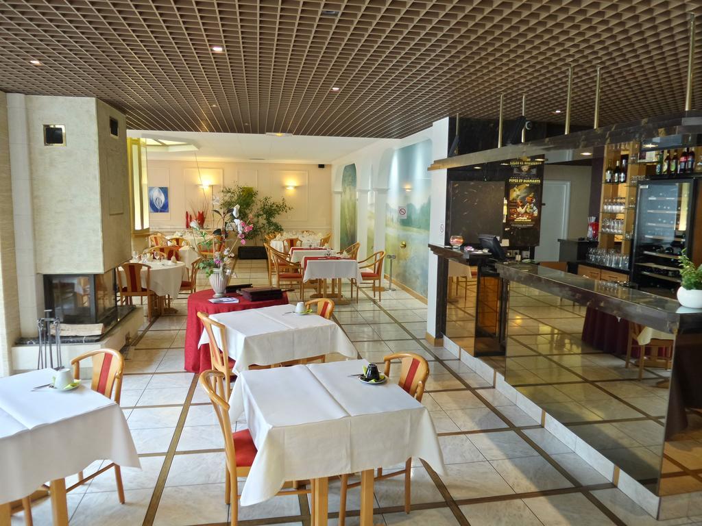 Jura Hotel Restaurant Le Panoramic Saint-Claude Bagian luar foto